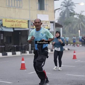 Runner Photo 8976645