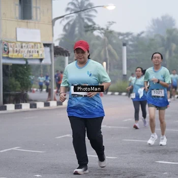 Runner Photo 8976657