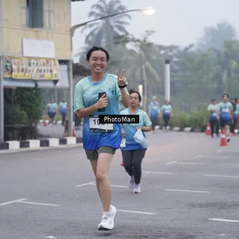 Runner Photo 8976658
