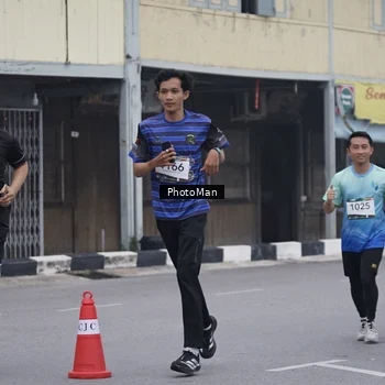 Runner Photo 8976690