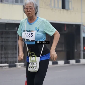Runner Photo 8976708