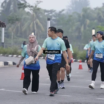 Runner Photo 8976716