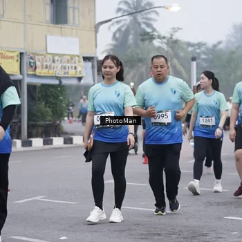 Runner Photo 8976808