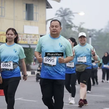 Runner Photo 8976812
