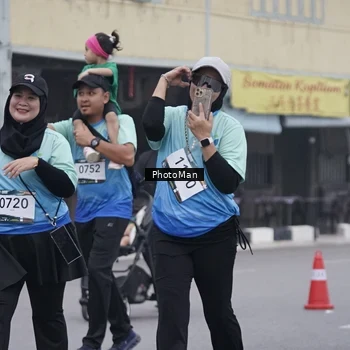 Runner Photo 8976823