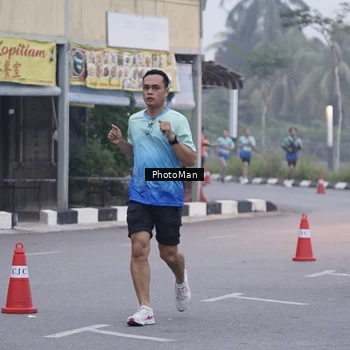 Runner Photo 8976824