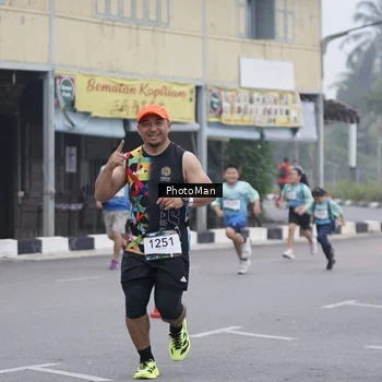 Runner Photo 8976913