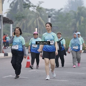 Runner Photo 8977002