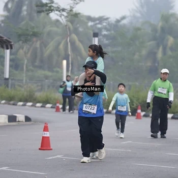 Runner Photo 8977073