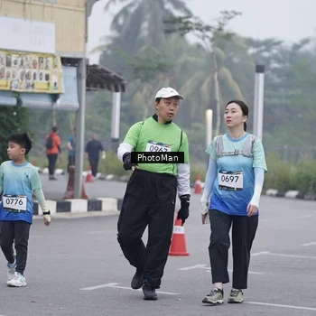 Runner Photo 8977076