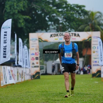 Runner Photo 8977191
