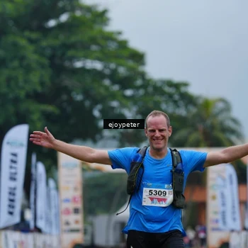 Runner Photo 8977202