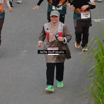 Runner Photo 8977206