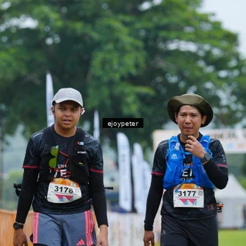 Runner Photo 8977288