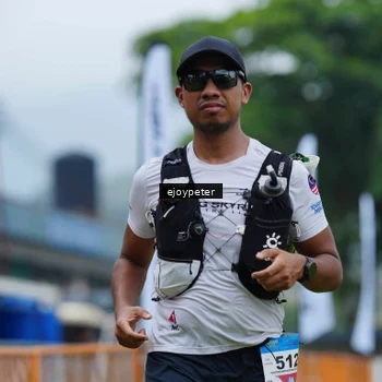 Runner Photo 8977394