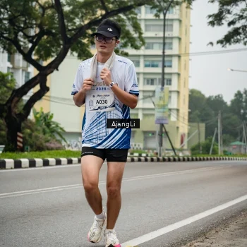 Runner Photo 8977739