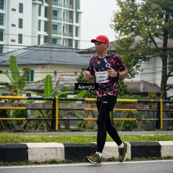 Runner Photo 8977755