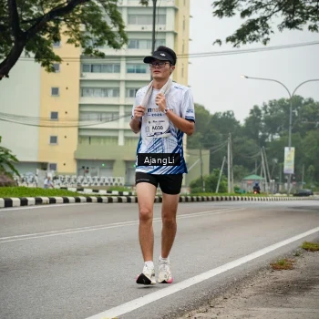 Runner Photo 8977763