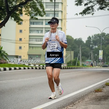 Runner Photo 8977772