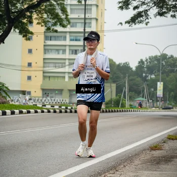 Runner Photo 8977773