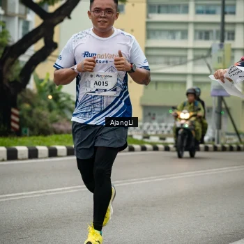 Runner Photo 8977829