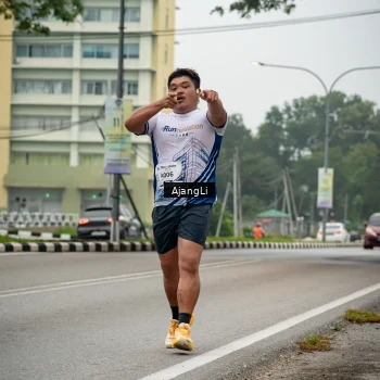Runner Photo 8977841