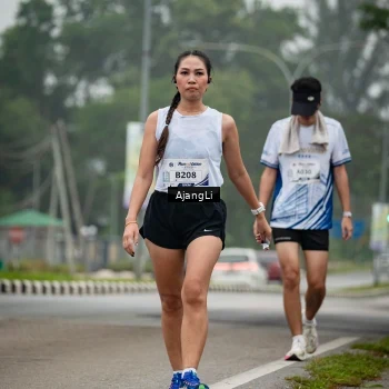 Runner Photo 8977844