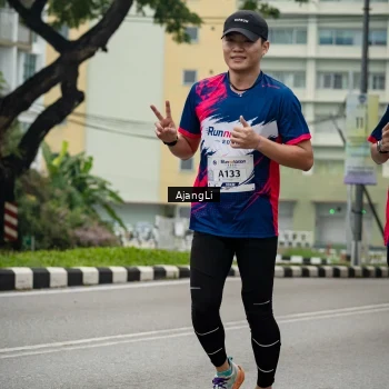 Runner Photo 8977849