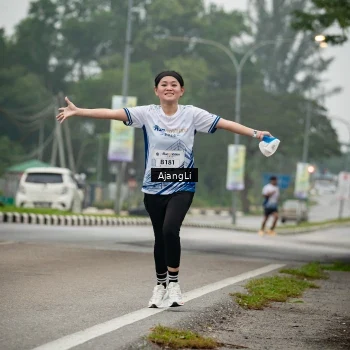 Runner Photo 8977871