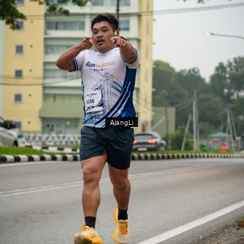 Runner Photo 8977881