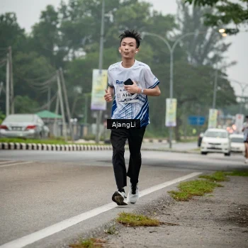 Runner Photo 8977889