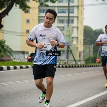 Runner Photo 8977892