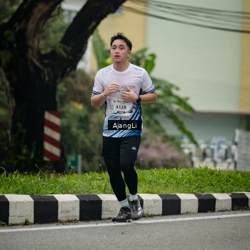 Runner Photo 8977905