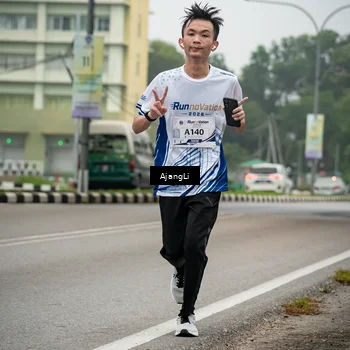 Runner Photo 8977917