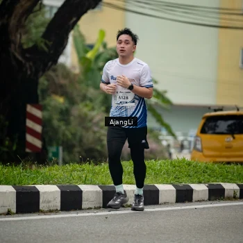 Runner Photo 8977929