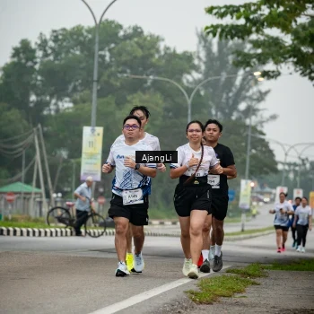 Runner Photo 8977973
