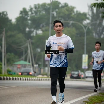 Runner Photo 8978009