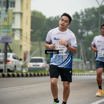 Runner Photo 8978082