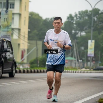 Runner Photo 8978113