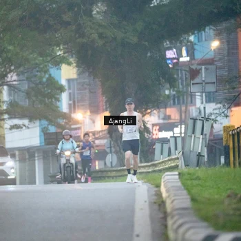 Runner Photo 8978264