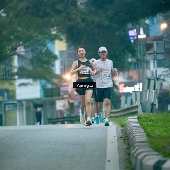 Runner Photo 8978268