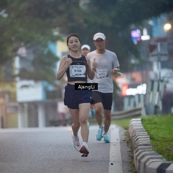 Runner Photo 8978302