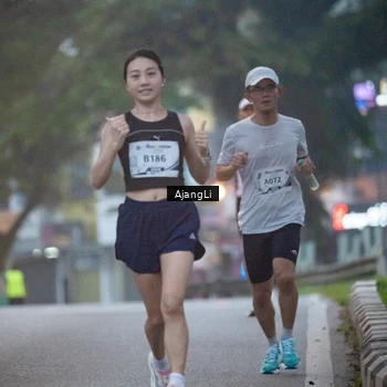 Runner Photo 8978319