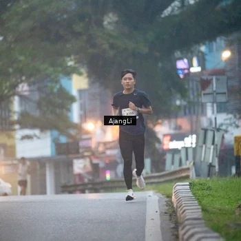 Runner Photo 8978323