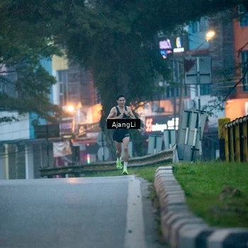 Runner Photo 8978372