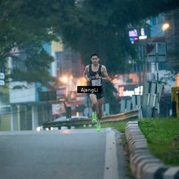Runner Photo 8978373