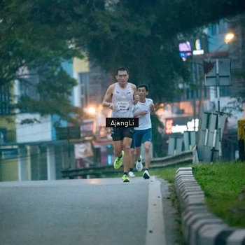 Runner Photo 8978374