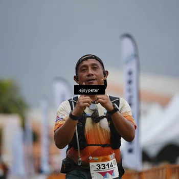 Runner Photo 8978384