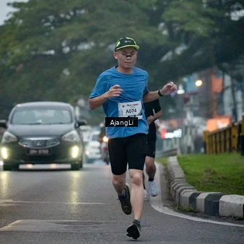 Runner Photo 8978412