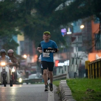 Runner Photo 8978442